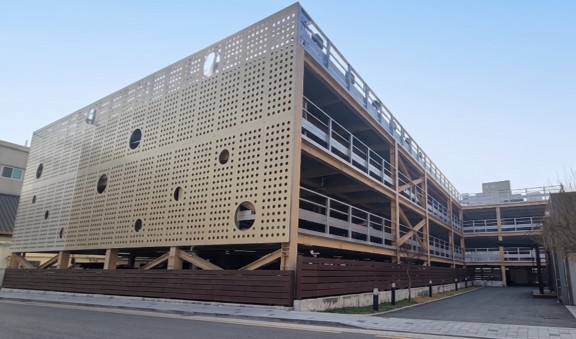Lightweight Self-Park Structure / Dedicated Parking Building